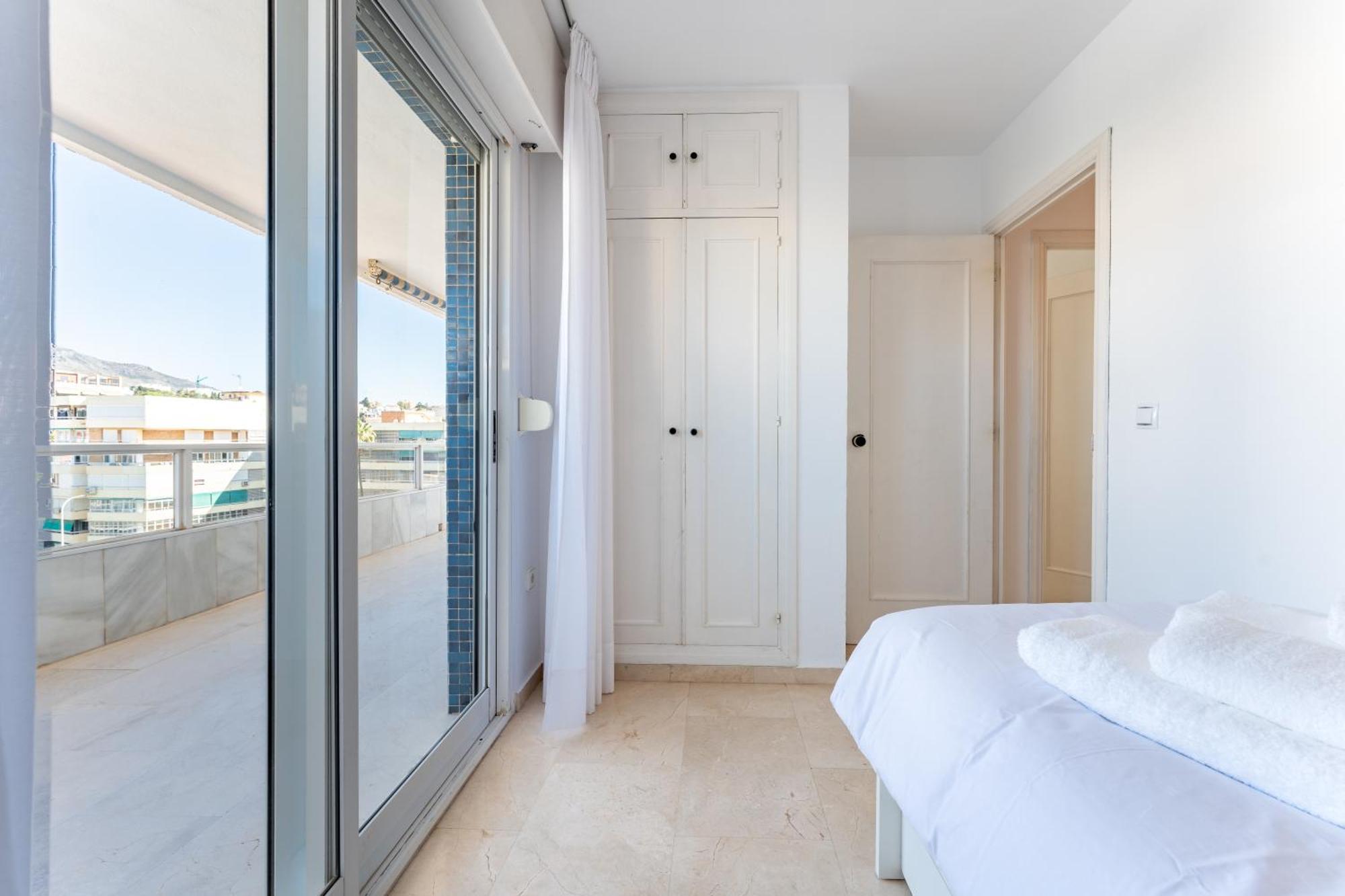 Ferienwohnung Tropico Carihuela View & Parking Torremolinos Exterior foto